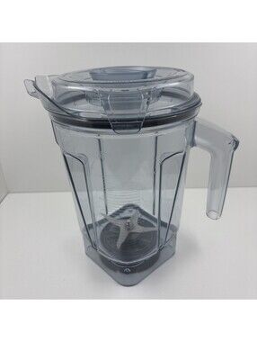 VITAMIX Container Pitcher 8 CUPS Lid Blade 64-OZ 120204 C Great Condition